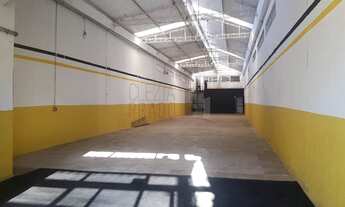 Imagem: 3 banheiro, 3 vagas na garagem, 384M² de