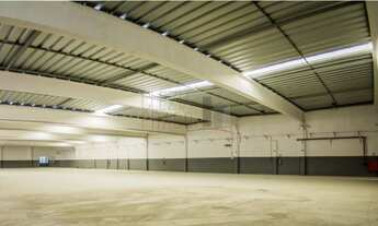 Imagem 2: 2 banheiro, 1 vaga na garagem, 1585M² de Área Construída, 1585M² de Área Total