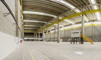 Imagem 2: 2 banheiro, 1 vaga na garagem, 5800M² de Área Construída, 5800M² de Área Total