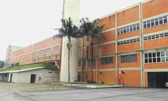 Imagem: 30 banheiro, 100 vagas na garagem, 27571M²