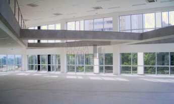 Imagem 10: 20 banheiro, 50 vagas na garagem, 4050M² de Área Construída, 4050M² de Área Total