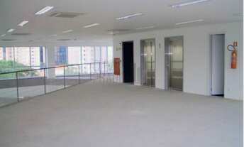 Imagem 11: 20 banheiro, 50 vagas na garagem, 4050M² de Área Construída, 4050M² de Área Total