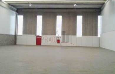 Imagem 2: 2 banheiro, 7 vagas na garagem, 1648M² de Área Construída, 1648M² de Área Total