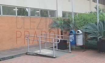 Imagem 7: 10 banheiro, 10 vagas na garagem, 850M² de Área Construída, 850M² de Área Total