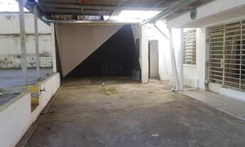 Imagem 6: 2 banheiro, 2 vagas na garagem, 295M² de Área Construída, 295M² de Área Total