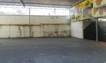 Imagem 2: 2 banheiro, 2 vagas na garagem, 295M² de Área Construída, 295M² de Área Total