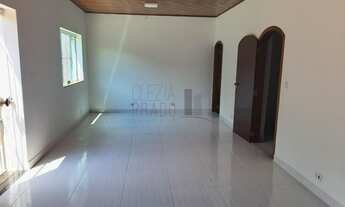 Imagem 3: 2 banheiro, 4 vagas na garagem, 345M² de Área Construída, 345M² de Área Total