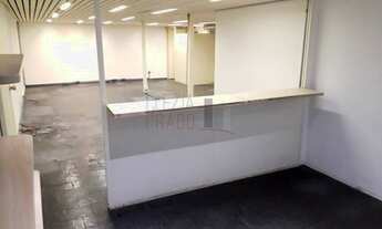 Imagem 6: 4 banheiro, 1 vaga na garagem, 200M² de Área Construída, 200M² de Área Total