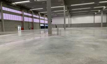 Imagem 2: 2 banheiro, 5 vagas na garagem, 2272M² de Área Construída, 2272M² de Área Total