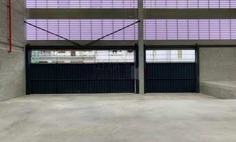 Imagem 4: 2 banheiro, 5 vagas na garagem, 2272M² de Área Construída, 2272M² de Área Total