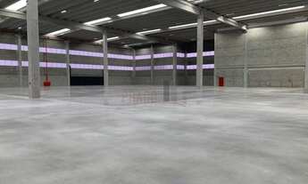 Imagem: 2 banheiro, 5 vagas na garagem, 2272M²