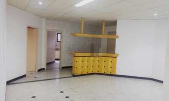 Imagem 2: 5 banheiro, 7 vagas na garagem, 600M² de Área Construída, 600M² de Área Total