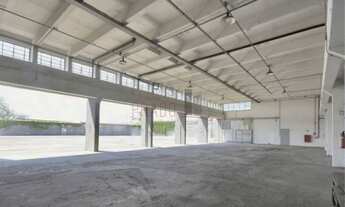 Imagem: 3 banheiro, 20 vagas na garagem, 4073M²