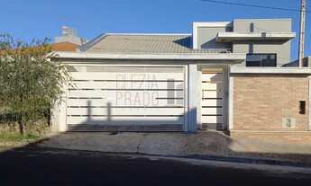 Imagem: 4 dormitórios, 1 suítes, 2 vagas na garagem