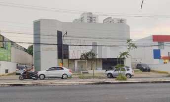 Imagem: 10 banheiro, 38 vagas na garagem, 2490M²