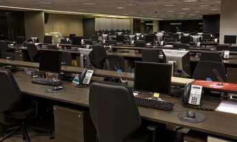 Imagem 2: 20 banheiro, 27 vagas na garagem, 4428M² de Área Construída, 4428M² de Área Total