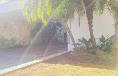 Imagem 4: 2 dormitórios, 1 suítes, 6 banheiro, 4 vagas na garagem, 480M² de Área Construída