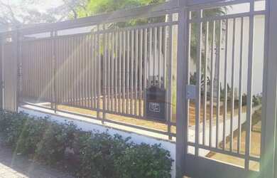 Imagem 6: 2 dormitórios, 1 suítes, 6 banheiro, 4 vagas na garagem, 480M² de Área Construída