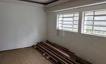 Imagem 4: 3 dormitórios, 2 banheiro, 3 vagas na garagem, 200M² de Área Construída, 200M² de Área Tot