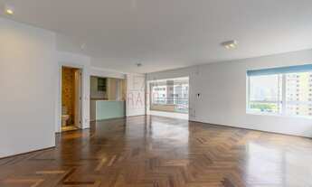 Imagem 7: 3 dormitórios, 3 suíte, 5 banheiro, 3 vagas na garagem, 165M² de Área Construída