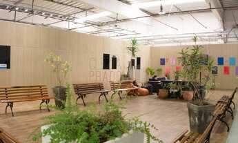 Imagem 7: 2 banheiro, 1 vaga na garagem, 3318M² de Área Construída, 3318M² de Área Total