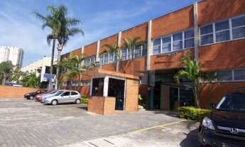 Imagem: 10 banheiro, 3682M² de Área Construída