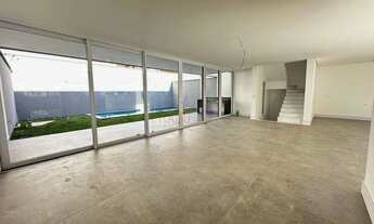 Imagem 4: 4 dormitórios, 4 suíte, 6 banheiro, 4 vagas na garagem, 472M² de Área Construída