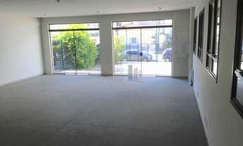 Imagem: 3 banheiro, 8 vagas na garagem, 330M² de