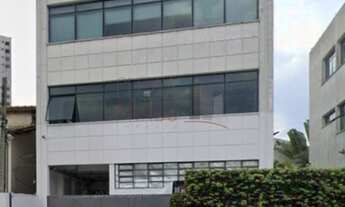 Imagem: 3 banheiro, 3 vagas na garagem, 374M² de