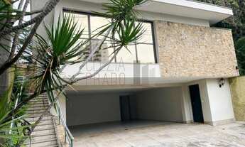 Imagem: 5 banheiro, 5 vagas na garagem, 350M² de