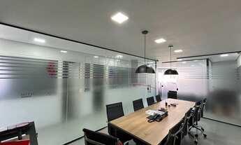 Imagem: 8 banheiro, 1 vaga na garagem, 420M² de