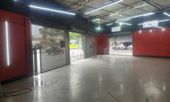 Imagem: 3 banheiro, 3 vagas na garagem, 273M² de