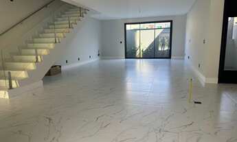 Imagem 7: SOBRADO ALTO PADRÃO COM 04 SUÍTES EM BALNEÁRIO CAMBORIÚ