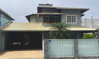 Imagem 2: CASA MOBILIADA COM 06 DORMITÓRIOS À VENDA NA PRAIA DOS AMORES - BALNEÁRIO CAMBORIÚ