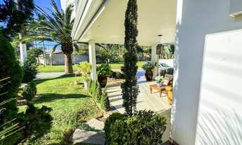 Imagem 2: CONDOMÍNIO HORIZONTAL PRAIA BRAVA - CASA MOBILIADA COM 05 DORMITÓRIOS NA PRAIA BRAVA EM IT