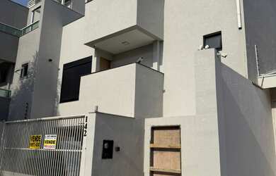 Imagem 3: CASA TRIPLEX À VENDA NA PRAIA BRAVA - ITAJAÍ