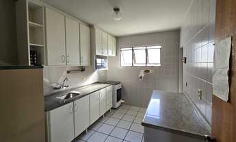 Imagem 5: Cobertura ampla com vista para o mar