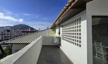 Imagem 3: Cobertura ampla com vista para o mar