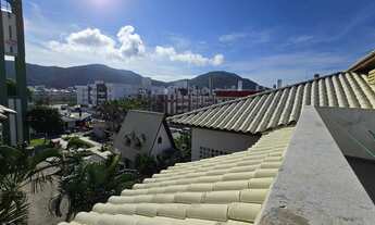 Imagem 2: Cobertura ampla com vista para o mar