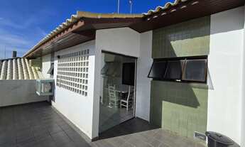 Imagem: Cobertura ampla com vista para o mar