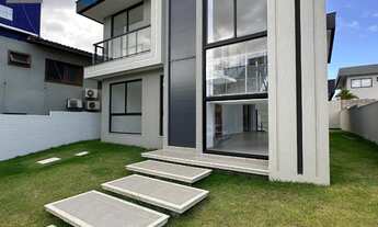 Imagem: Vendo casa com fino acabamento na Av. Priscila