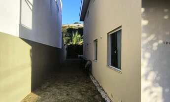 Imagem 5: 4 Quartos com 254 m² de terreno e condomínio com infraestrutura