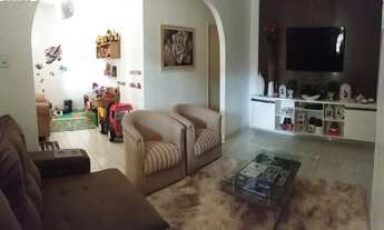 Imagem 3: Casa à venda no Conjunto Tiradentes, com 3 quartos e aceitando financiamento, em Manaus-AM