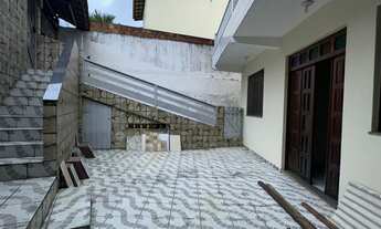 Imagem 6: Alugo casa térrea em Itapuã, 2/4 sendo 1 suíte, ótima localização, R$ 2.300,00!!!!