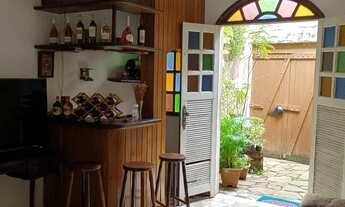 Imagem 1: Vendo casa duplex com 5/4 em Itapuã, bem localizado, próximo à Praia, R$ 600.000,00 financ