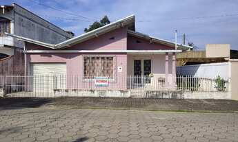 Imagem: Casa mista com ótima localização, Rua