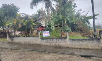 Imagem 2: Casa de alvenaria com 2 quartos, 2 salas, cozinha, banheiro. Terreno com 450,00m² (15x30)