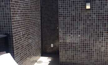 Imagem 7: Com ambientes amplos e modernos essa cobertura duplex com três suítes vista mar com 233,5m