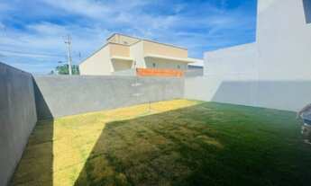 Imagem 3: Com conceito moderno e ambientes amplos essa belíssima casa em condomínio fechado com quat