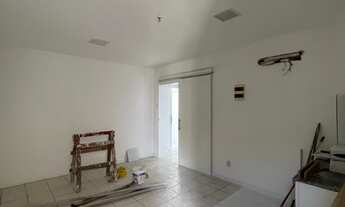 Imagem 6: Sala no Condomínio Comercial Golden Plaza com 55,30m² e banheiro privativo